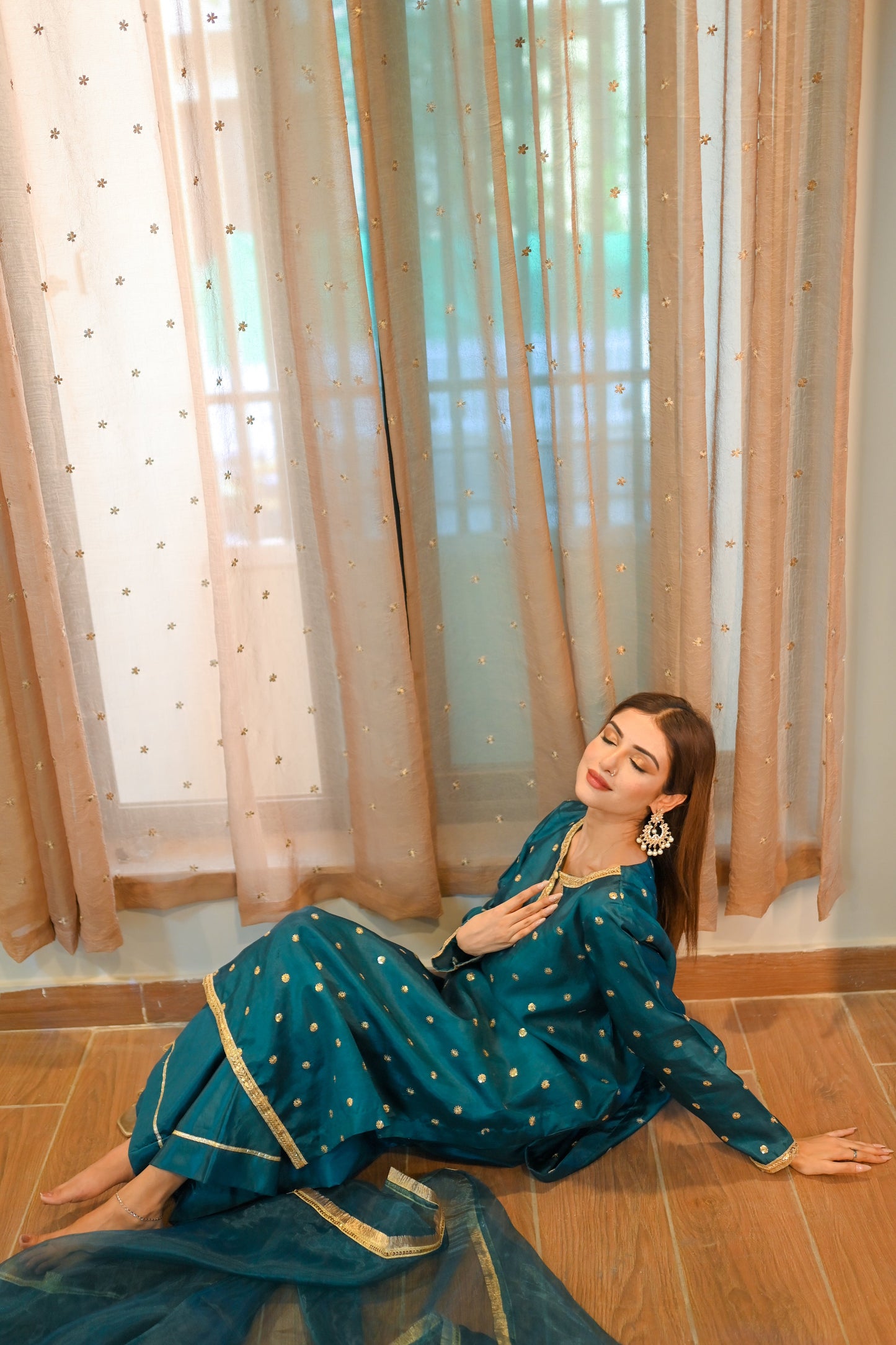 Nayaab – Luxe Teal