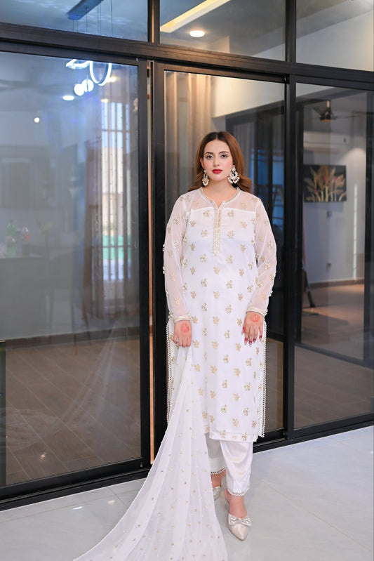 Lunéa – Pearl White